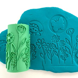 Rolă de modelare cu textură Grădină înflorită � Rolă de modelare cu textură Floral Garden � Pentru modelarea plastilinei și a produselor de patiserie � Imprimare 3D -  - Artynos.ro