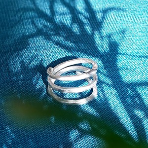 Inel unic, cu design special din aluminiu -  - Artynos.ro Inel unic, cu design special din aluminiu -  - Artynos.ro