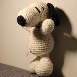 Snoopy figura amigurumi -  - Artynos.ro