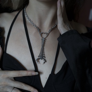 colier cyber sigilism inoxidabil contemporan unisex argintiu lant gros striatii femei si barbati stil tribal sigilism - bijuterii - coliere - coliere cu pandative - Artynos.ro
