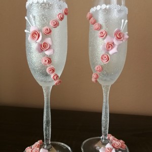 Pahare de șampanie de nuntă unice... decorate cu flori de lut! -  - Artynos.ro