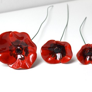 Floare de mac din ceramică realizată manual - casă & stil de viață - decorațiuni de casă - accesorii florale - flori la fir - Artynos.ro