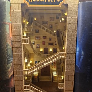 Harry Potter Bookend / Decorare raft, Casa & Stil de viata, Accesorii pentru decorat casa, Decoratiuni de masa si decoratiuni pentru rafturi , Decoratiuni de masa, , ARTYNOS