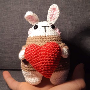  Iepuraș cu inimi -  - Artynos.ro