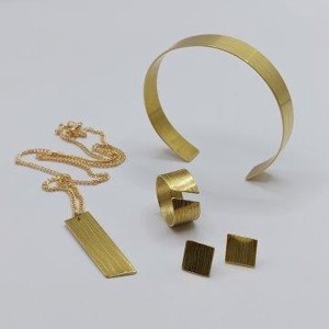 Set minimalist de bijuterii din alamă - bijuterii - seturi de bijuterii - Artynos.ro Set minimalist de bijuterii din alamă - bijuterii - seturi de bijuterii - Artynos.ro