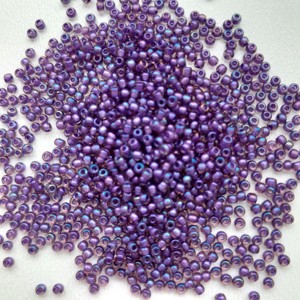 Toho Round mantis pearl - Dimensiune 11/0 - 10 grame / pachet - Culoare interioara Rainbow Rosaline/Opaque Purple Lined, , , ARTYNOS