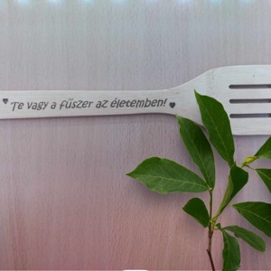 Lingura de lemn gravata cu inscriptie personalizata, , , Lingura de lemn gravata - Un cadou unic pentru fiecare bucatarie
Faceti bucataria dvs. speciala cu ..., ARTYNOS
