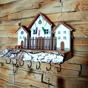 Suport pentru chei în formă de casă, cu raft rustic din lemn - casă & stil de viață - decorațiuni de casă - decorațiuni de pereți - suport pentru chei - Artynos.ro