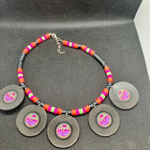 Chocker viniluri - bijuterii - coliere - coliere cu mărgele - Artynos.ro