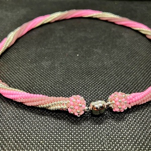 Colier Cotton Candy, Bijuterii, Coliere, Coliere din margele, Cusatura, Colier cusut manual cu margele Miyuki
Lungime: 38 cm, ARTYNOS