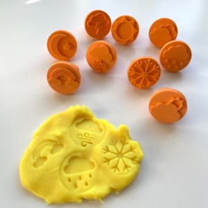 Set de ștampile și forme de tăiat pentru fursecuri cu tematică meteorologică � 9 piese (Soare, Nor, Ploaie, Fulg de zăpadă, Fulger etc.) -  - Artynos.ro