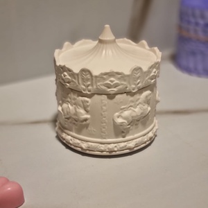 Cutie Ceramica Magic Carousel  Organizator Bijuterii sau Recipient Lumanare, Handmade Alb, Casa & Stil de viata, Decoratiuni de casa, Decoratiuni de masa si rafturi, Cutii de decor, Ceramica, ARTYNOS