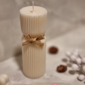 Lumanare decorativa striata, alb crem (ivory), realizata manual, Casa & Stil de viata, Lumanari, parfumuri, arome, Lumanari artizanale, Lumanare si fabricarea lumanarilor, ARTYNOS