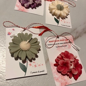 Mărțișor Margaretă Parfumată - Lumânare din Ceară de Soia, Handmade, Personalizabil - bijuterii - mărțișor - Artynos.ro