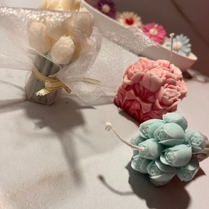 Martisor Buchet de Lalele Detaliat  Lumanare Artizanala din Ceara de Soia, Bijuterii, Martisor, Lumanare si fabricarea lumanarilor, Intampina primavara cu un martisor plin de finete! Acest buchetel de lalele, lucrat cu o atentie de..., ARTYNOS