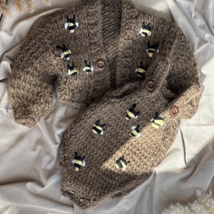 Set Pulover si Body Baby Bee Maro - îmbrăcăminte și modă - haine bebeluși și copii - pulover și cardigan copii - Artynos.ro
