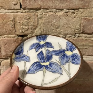 Farfurie de desert din ceramică lucrată manual - Iris 15 cm - casă & stil de viață - accesorii pentru echipamente de bucătărie - accesorii de servire - boluri și farfurii din lemn, bol de servire - Artynos.ro