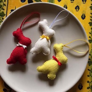 Trei iepurași, iepurași de Paște din lână -  - Artynos.ro