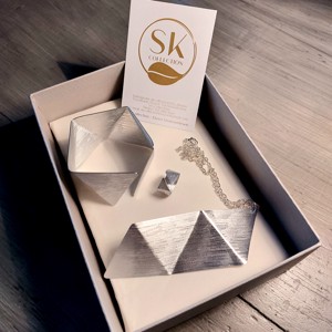 Minimală în formă de pană din aluminiu - bijuterii - seturi de bijuterii - Artynos.ro Minimală în formă de pană din aluminiu - bijuterii - seturi de bijuterii - Artynos.ro