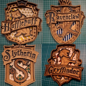 Harry Potter  Decor de perete cu blazon - casă & stil de viață - accesorii pentru decorat casa - ornamente - Artynos.ro