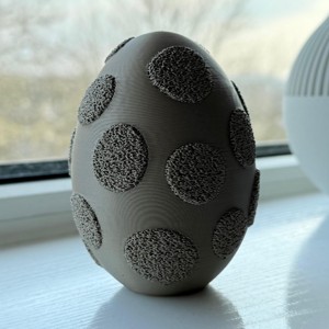 Figurină modernă în formă de ou cu pete � Decorațiune 3D mată, disponibilă în diverse culori -  - Artynos.ro