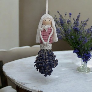 Păpușă Makramé în fustă lavanda -  - Artynos.ro
