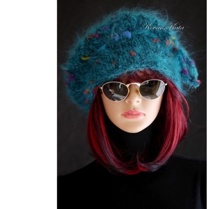 DORA / ricordo - șapcă extravagantă tricotată manual cu ciuperci din mohair gros, beretă - îmbrăcăminte și modă - eșarfe, pălării, fularuri - căciulă - Artynos.ro