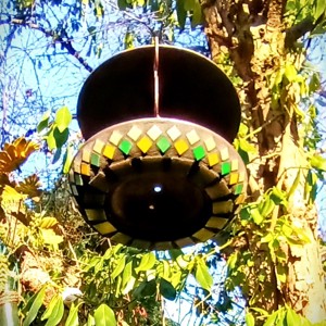 Alimentator pentru păsări mozaic / alimentator pentru păsări - agățat, bază metalică, 20 cm - casă & stil de viață - accesorii de grădină - hrănitoare pentru păsări - Artynos.ro