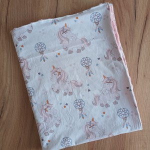 Pătură pentru bebeluși cu două fețe, unicorn mov - casă & stil de viață - echipament pentru camera copiilor - pături pentru copii - Artynos.ro