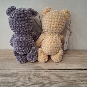 Ursuleț de pluș Amigurumi cu inimă -  - Artynos.ro